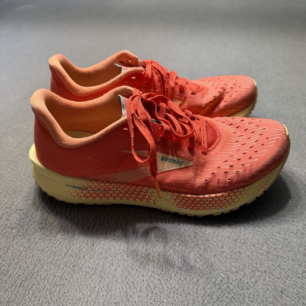 Brooks Hyperion Tempo Womens Size 7 B Coral / Flan Running Shoes 1203281B876